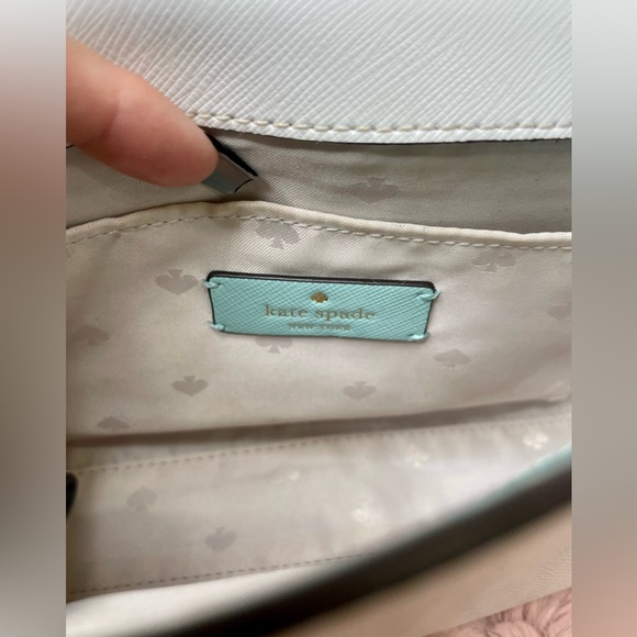 Kate Spade crossbody with removable chain and matching wallet - Picture 10 of 13